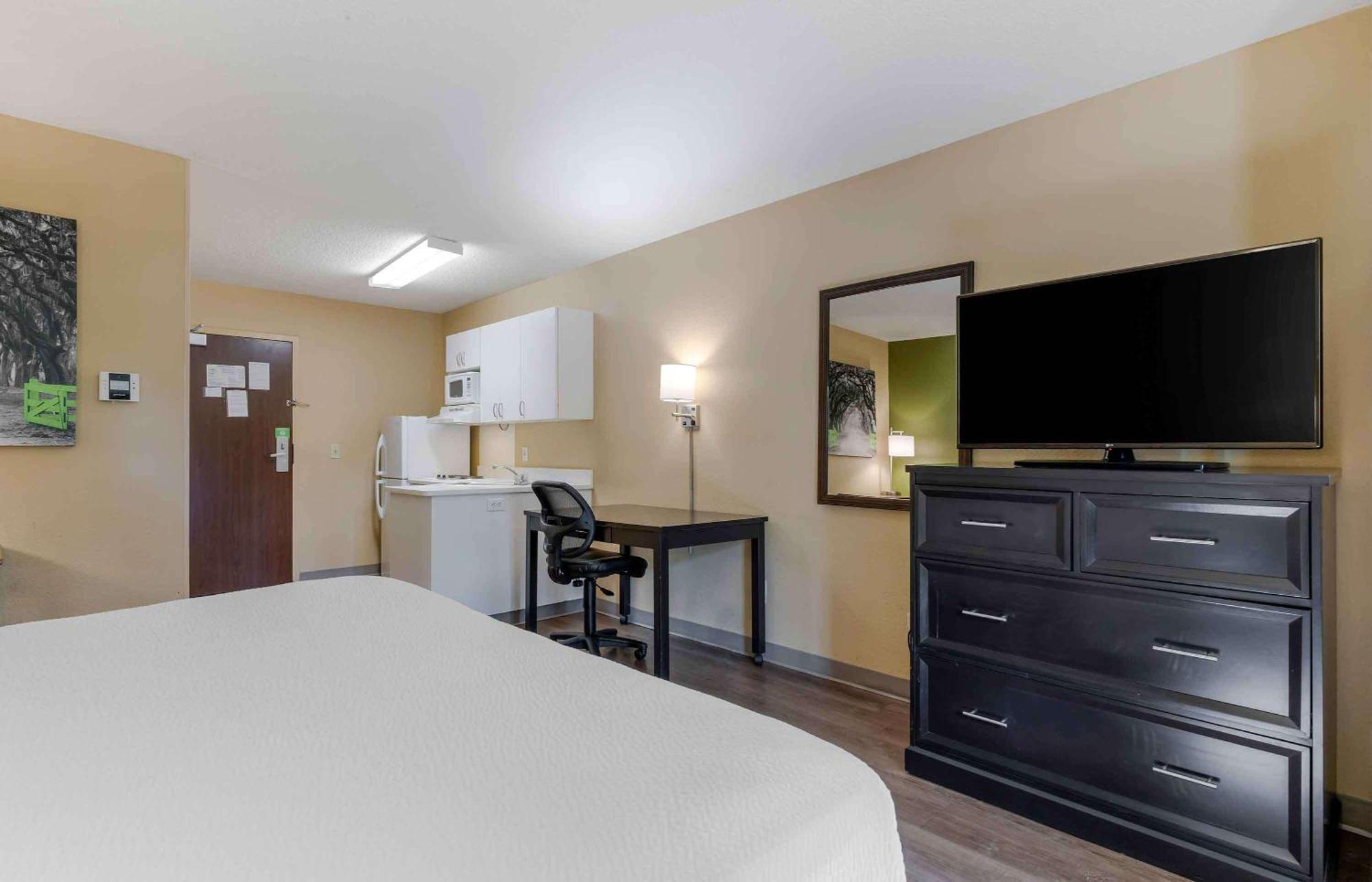Extended Stay America Suites - Los Angeles - Монровия Екстериор снимка