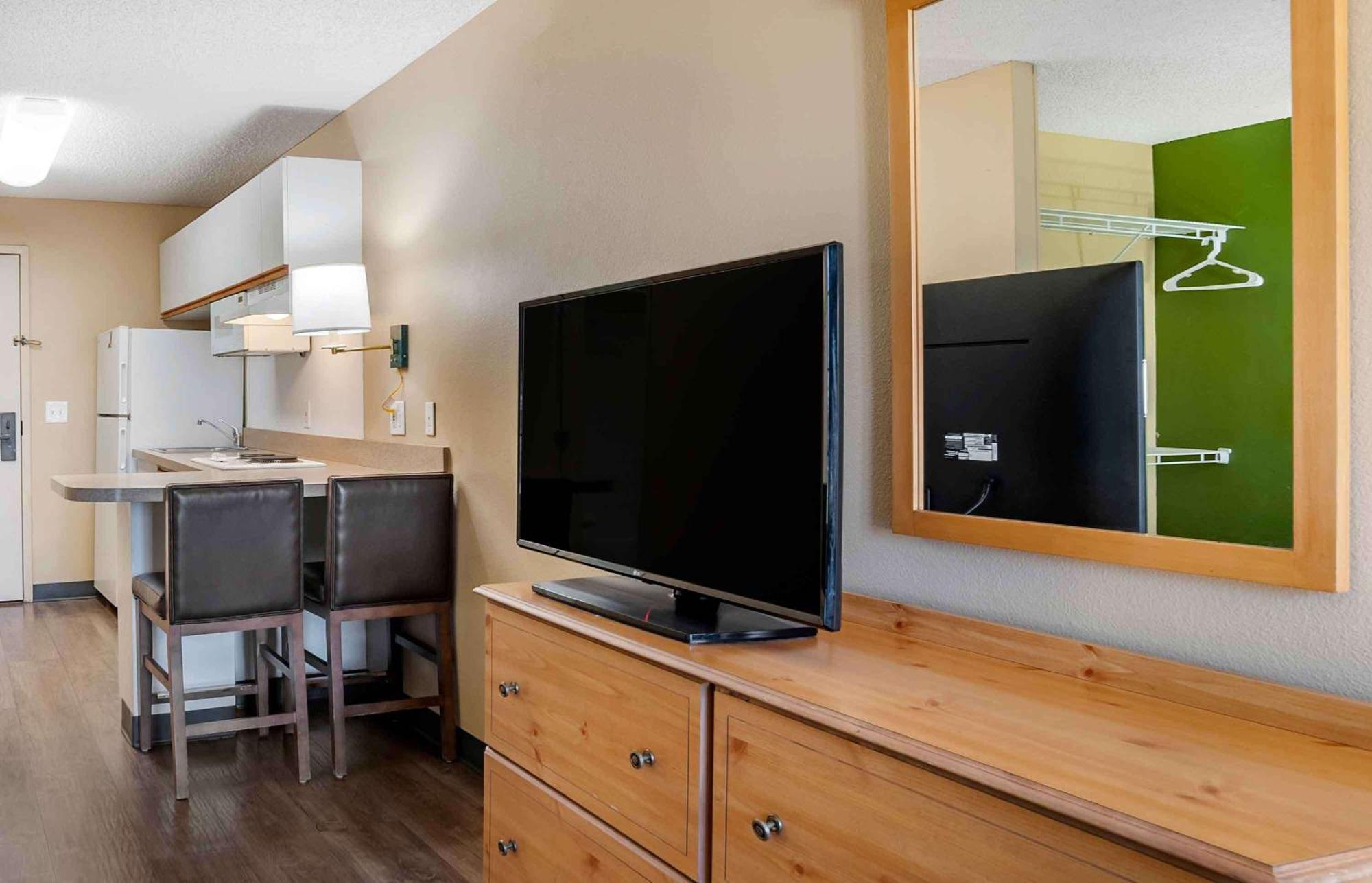 Extended Stay America Suites - Los Angeles - Монровия Екстериор снимка