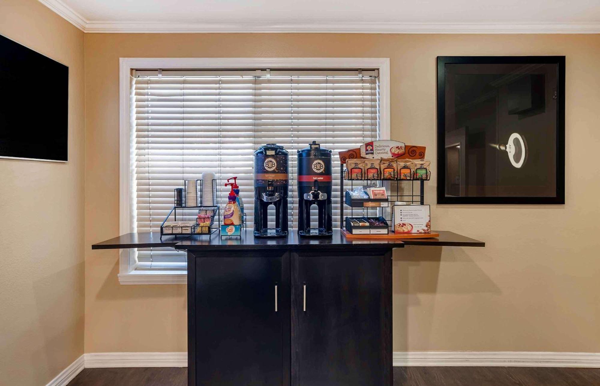 Extended Stay America Suites - Los Angeles - Монровия Екстериор снимка