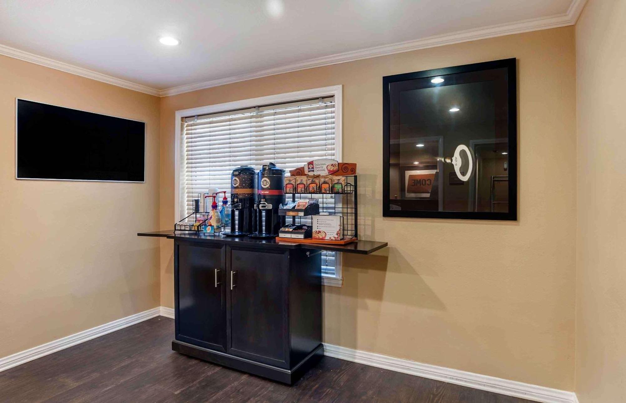 Extended Stay America Suites - Los Angeles - Монровия Екстериор снимка