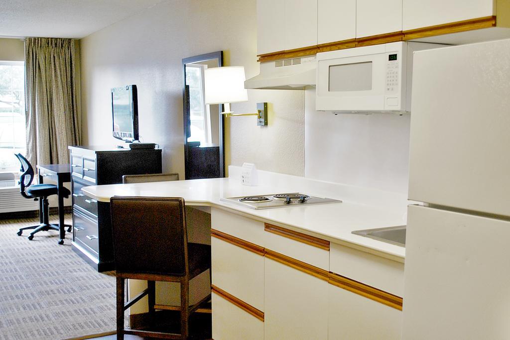 Extended Stay America Suites - Los Angeles - Монровия Екстериор снимка
