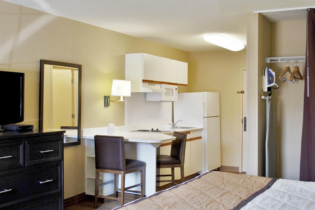 Extended Stay America Suites - Los Angeles - Монровия Екстериор снимка